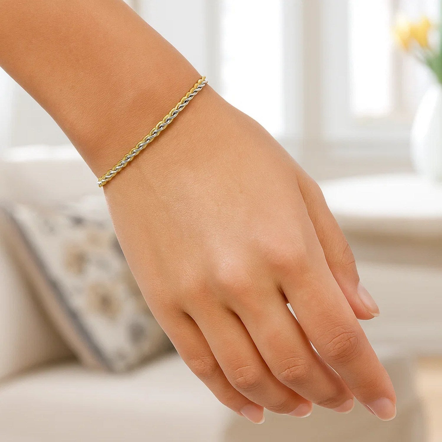 Two-Toned Fine Wheat Chain Bracelet in 10k Yellow and White Gold (3.00 mm)