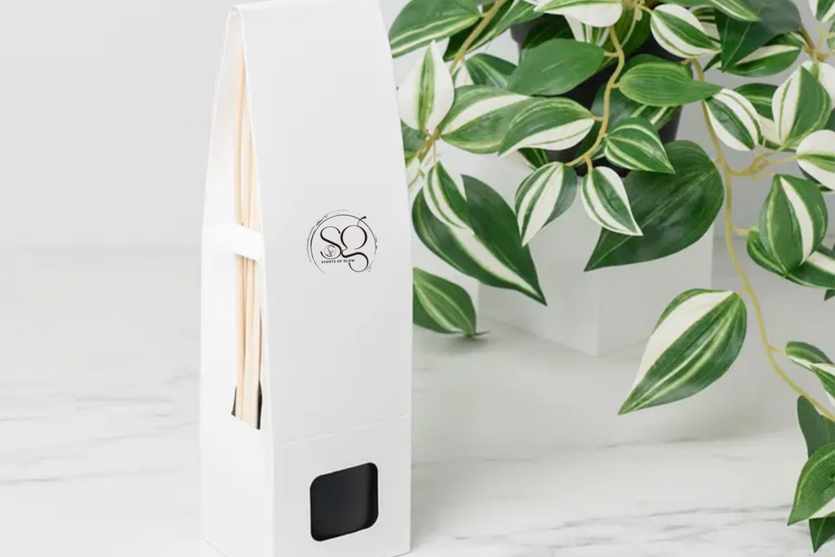 Bold & Masculine Reed Diffuser – Wood, Smoke & Obsidian