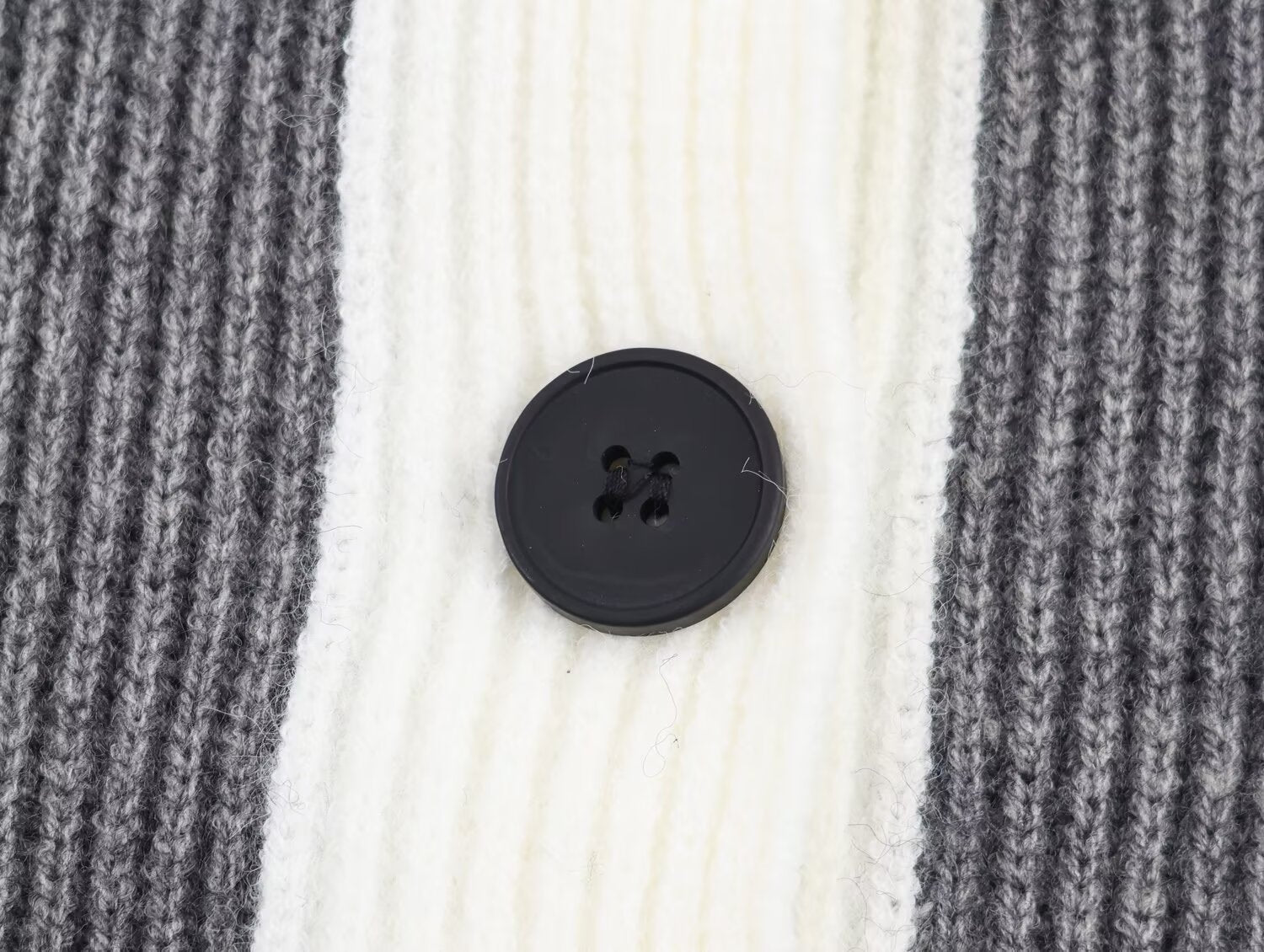 Autumn Women Casual Loose All Matching Color Stitching Knitted Cardigan