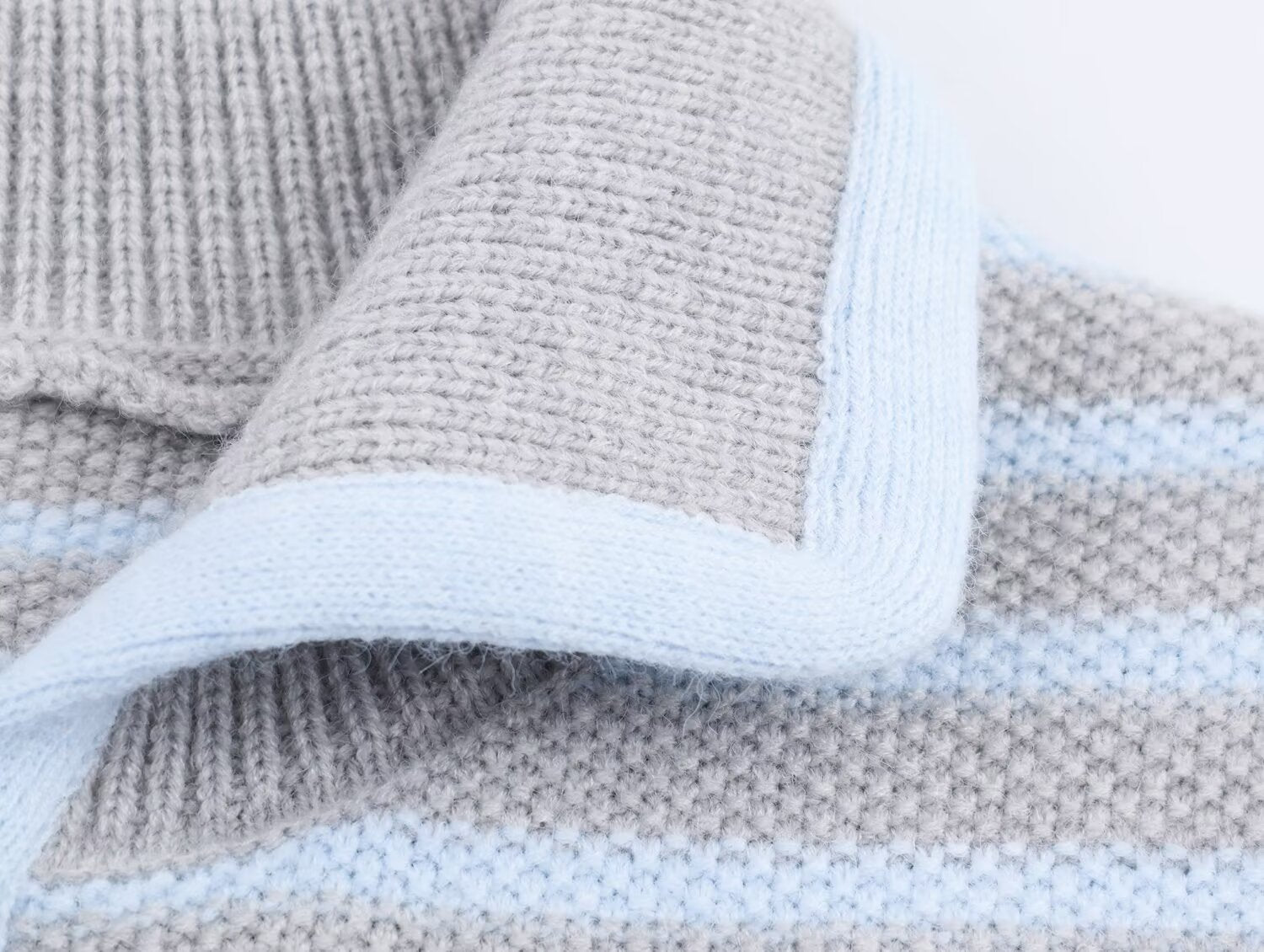 Women Clothing Fall Fresh Age Reducing Stripe Decoration Collared Short Vest