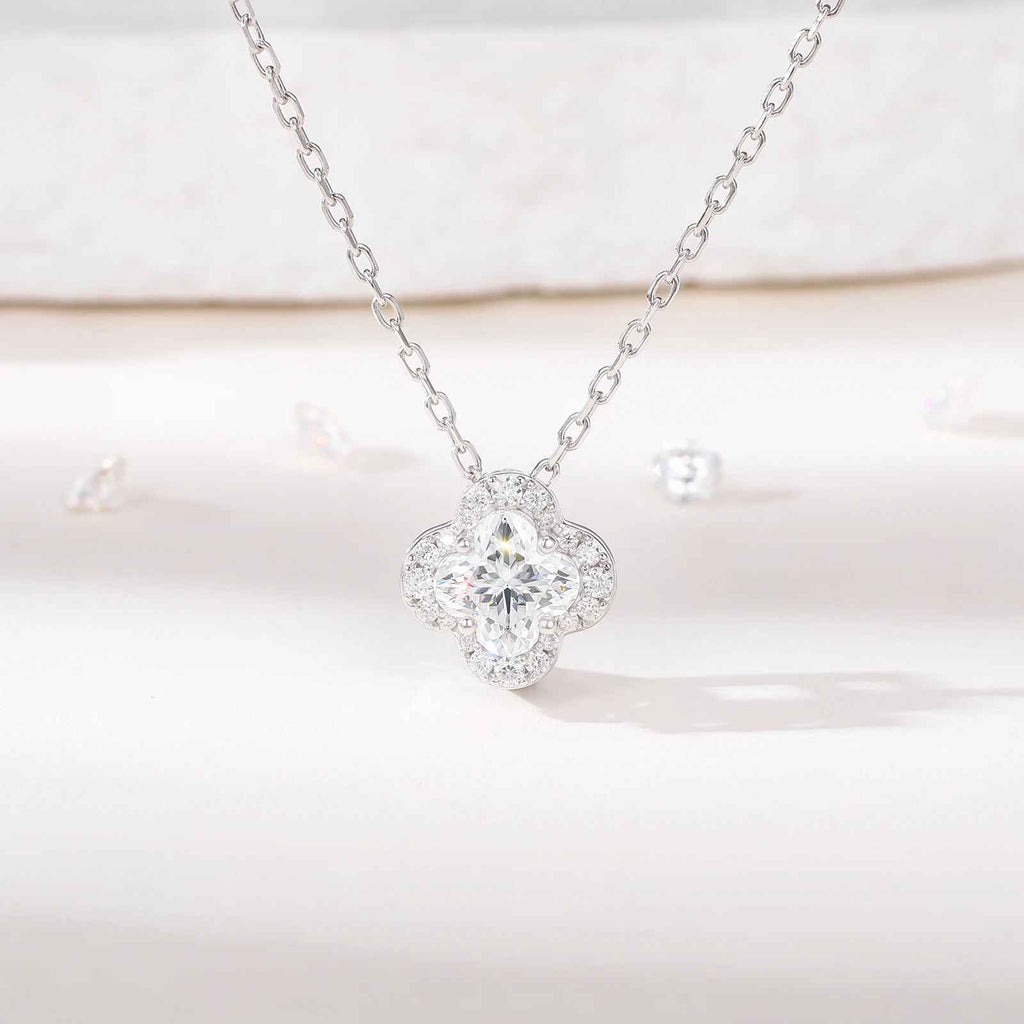 Fleur de Lumière D Color Moissanite Necklace (VVS1)