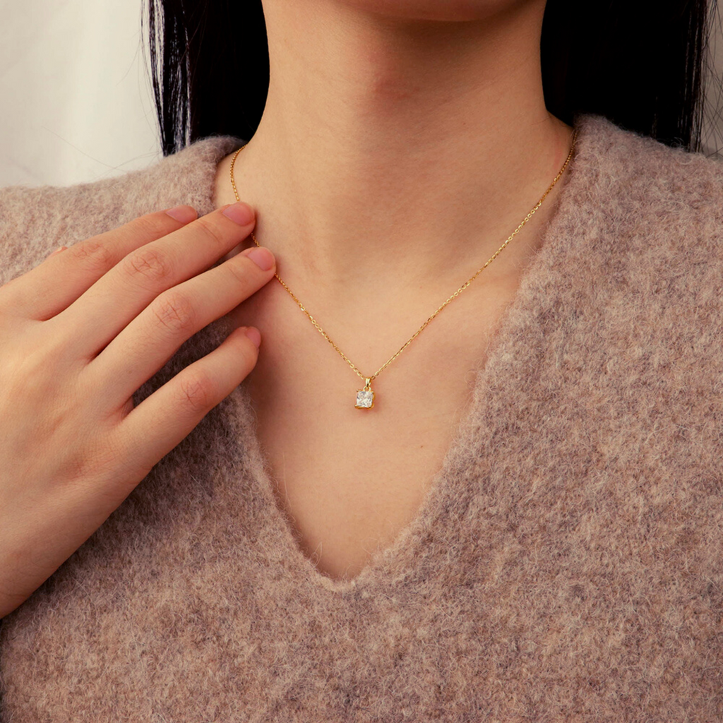 RIVA BELLUCI CRYSTAL NECKLACE