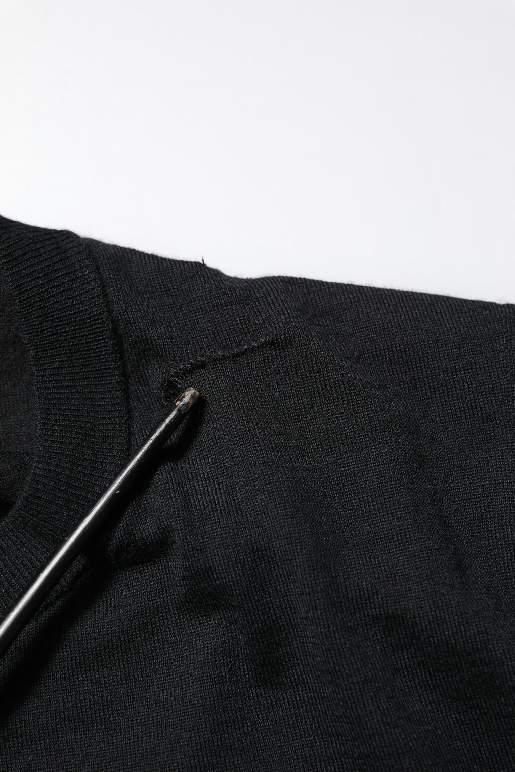 Dolce & Gabbana Black Cashmere Crew Neck Long Sleeves T-shirt