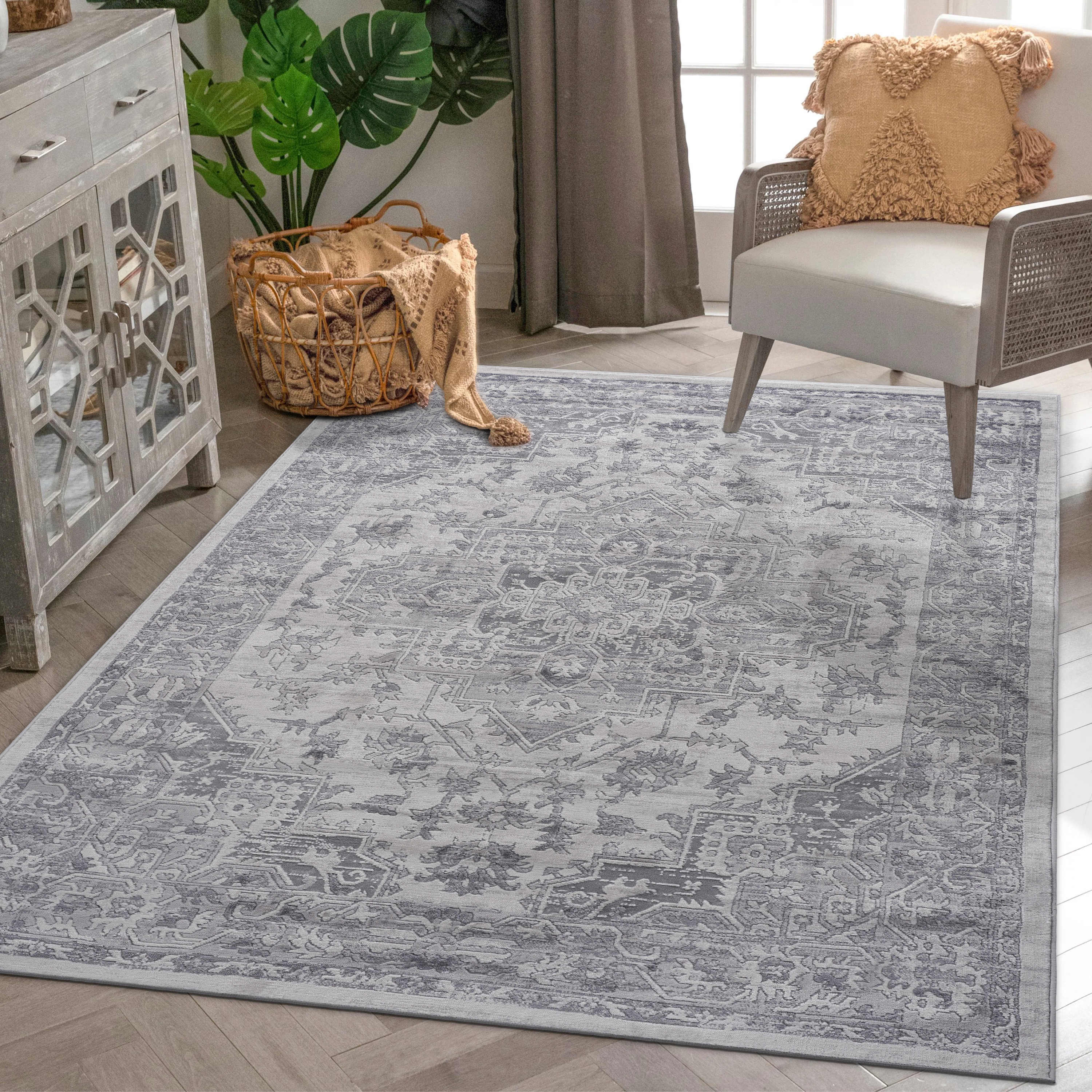 NAAR MARFI Collection 6X9 Silver / Oriental Area Rug
