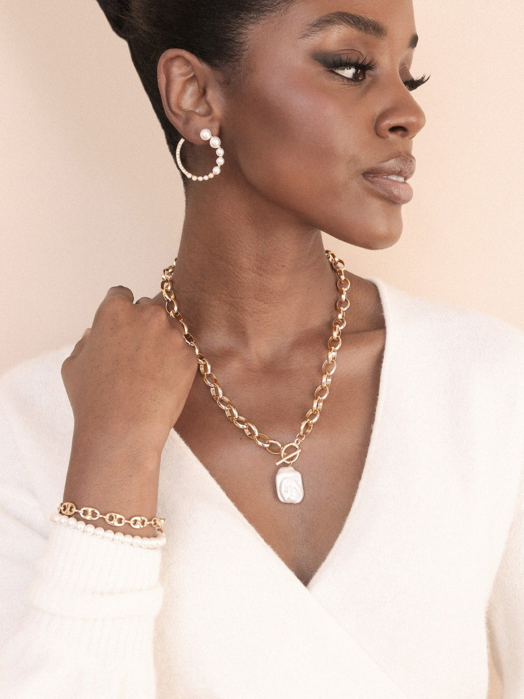 Edge of Water Pearl Pendant Necklace