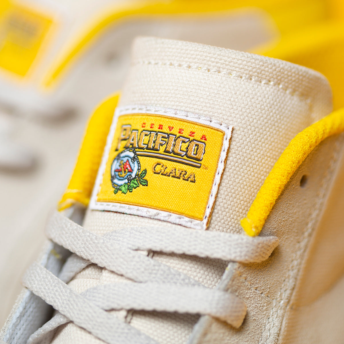 Lakai Shoes Flaco II Mid - Cream Suede