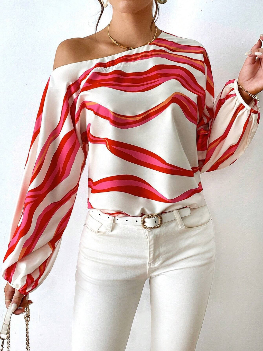 Off-Shoulder Wavy Stripe Short Sleeve Top