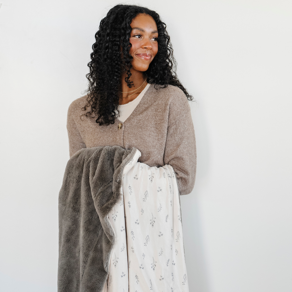 MINKY/LUSH THROW BLANKETS