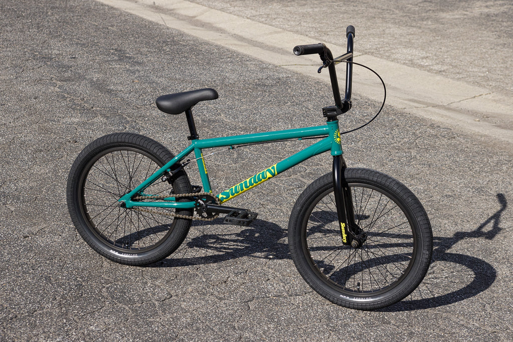 Sunday 2025 Scout 20.75″ Complete BMX Bike - Gloss Pine Green