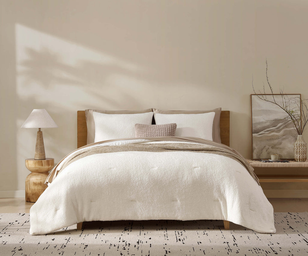 Cloud Silque Stitch Comforter