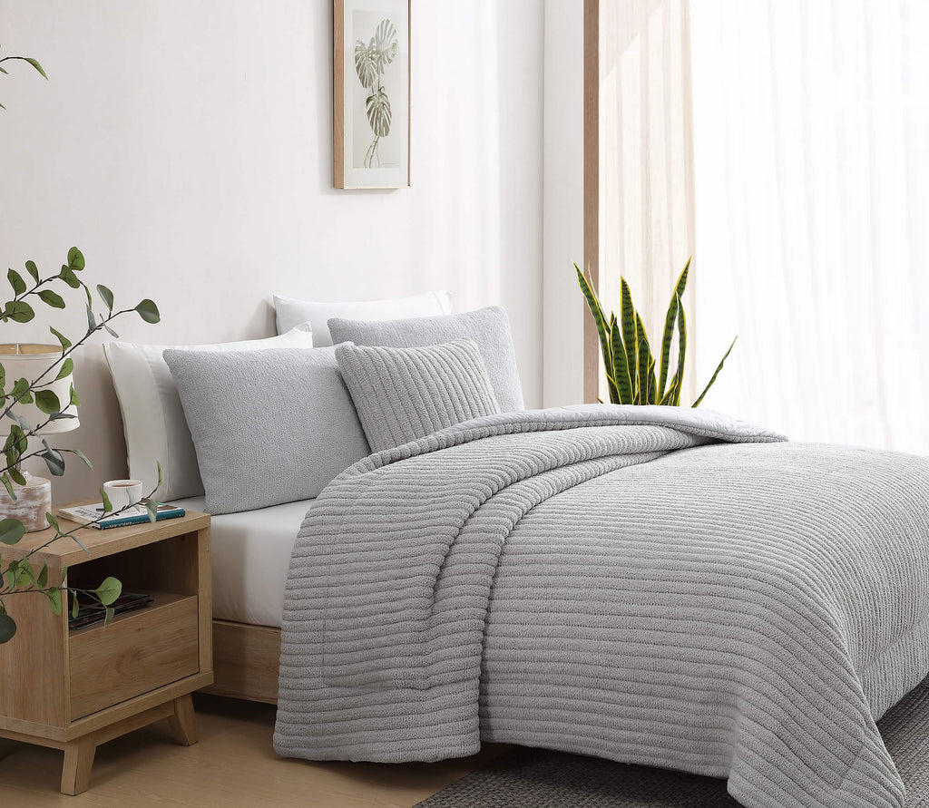 Snug Piped Throw Pillow | Last Chance