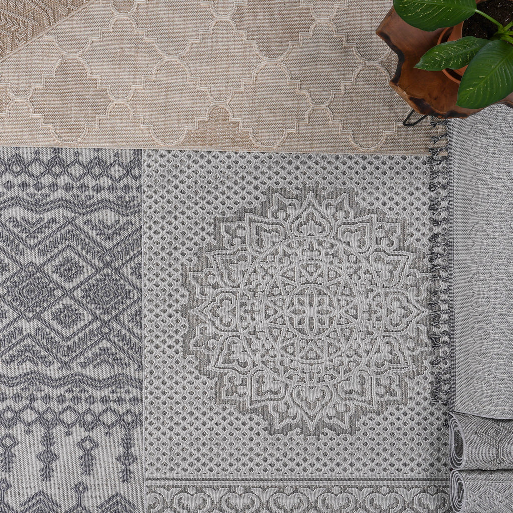NAAR Guros Collection 6X9 Cream / Trellis Indoor / Outdoor Area Rug