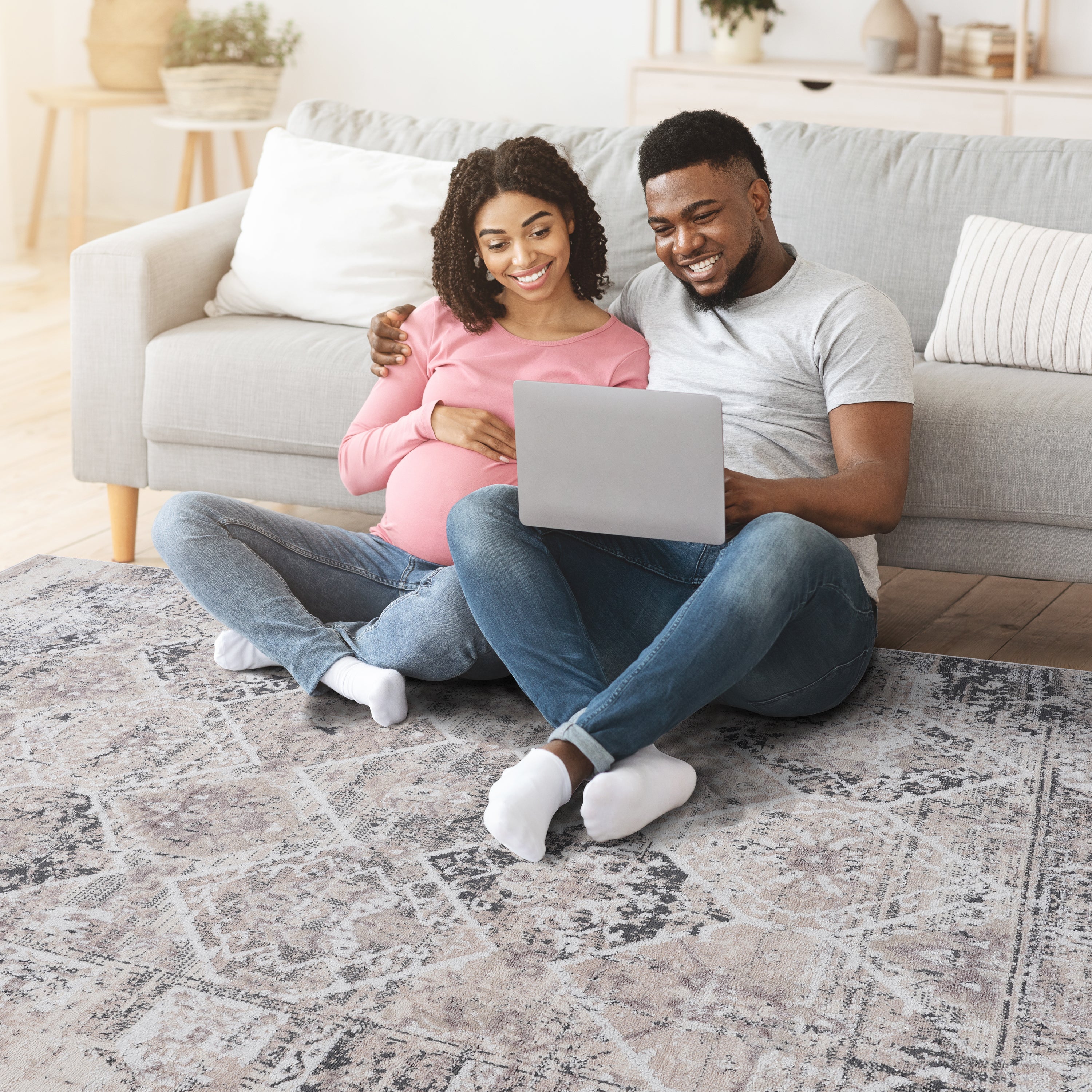 NAAR PAYAS Collection 8X10 Cream / Anthracite / Traditional Area Rug