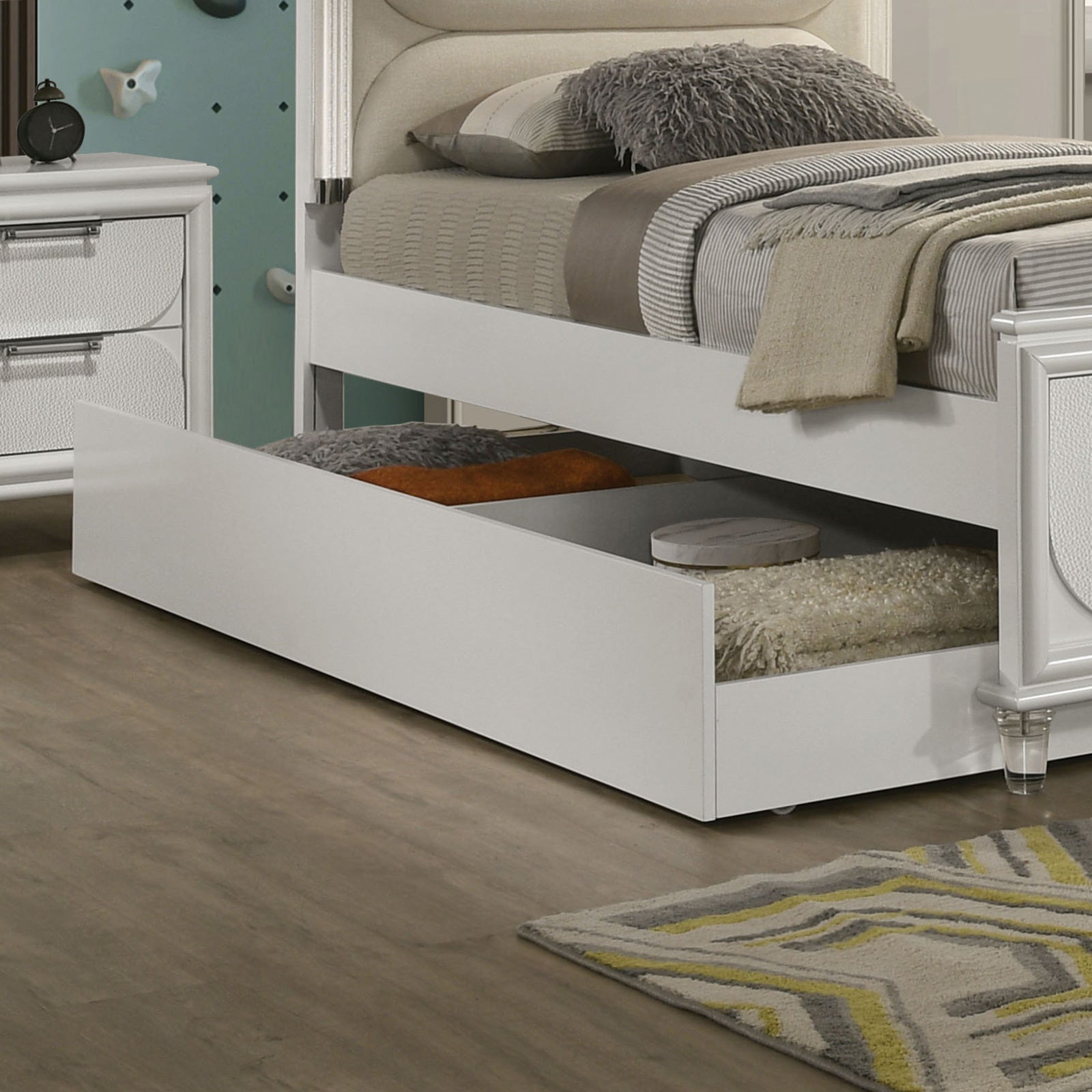 Contemporary Glam Pearl White Full Size Bed W Trundle 2x Nightstands Embossed Panel 3pc Bedframe Bedroom Furniture
