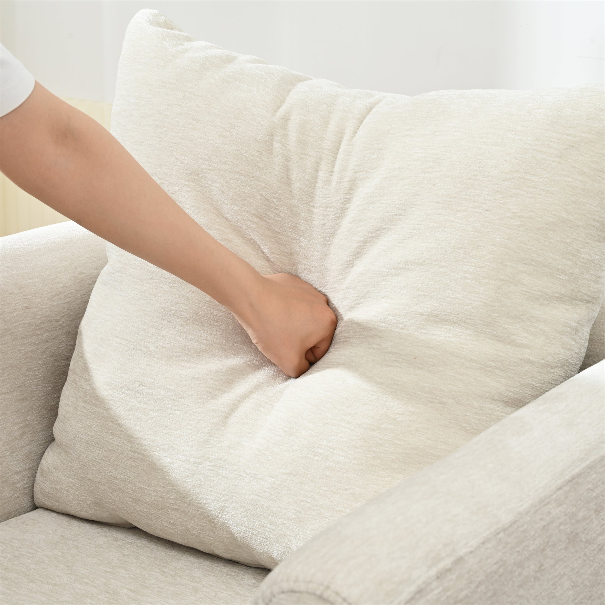 Modern Chenille Accent Chair, Upholstered Armchair for Living Room, Mid Century Fabric Lounge Chair w/Pillow, Comfortable Reading Chair with Wood Legs for Living Room, Bedroom, Reception Room (Beige)