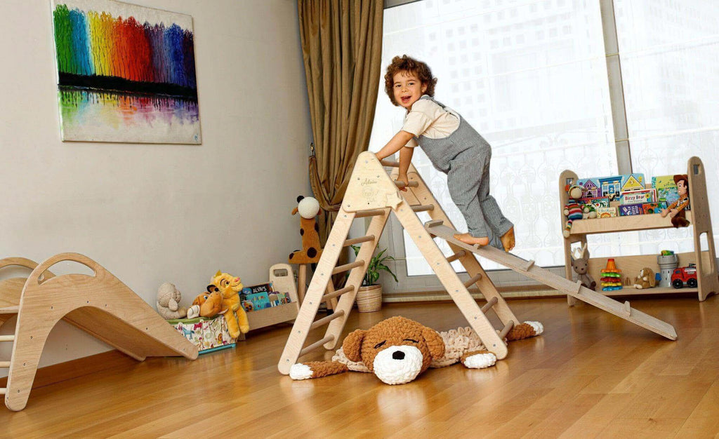 Foldable Climbing Triangle with Ramp