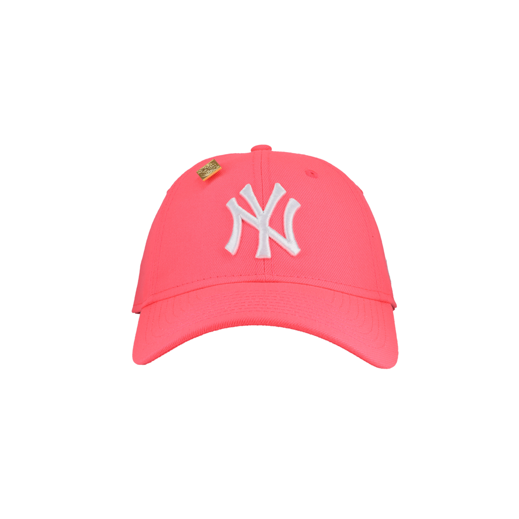 New York Yankees New Era 9Twenty Adjustable Hat (Pink Glow)