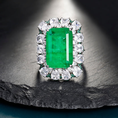 LuxeJewels™ - FrostÉmeraude  – Regal Emerald Statement Ring