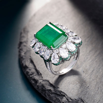 LuxeJewels™ - FrostÉmeraude  – Regal Emerald Statement Ring