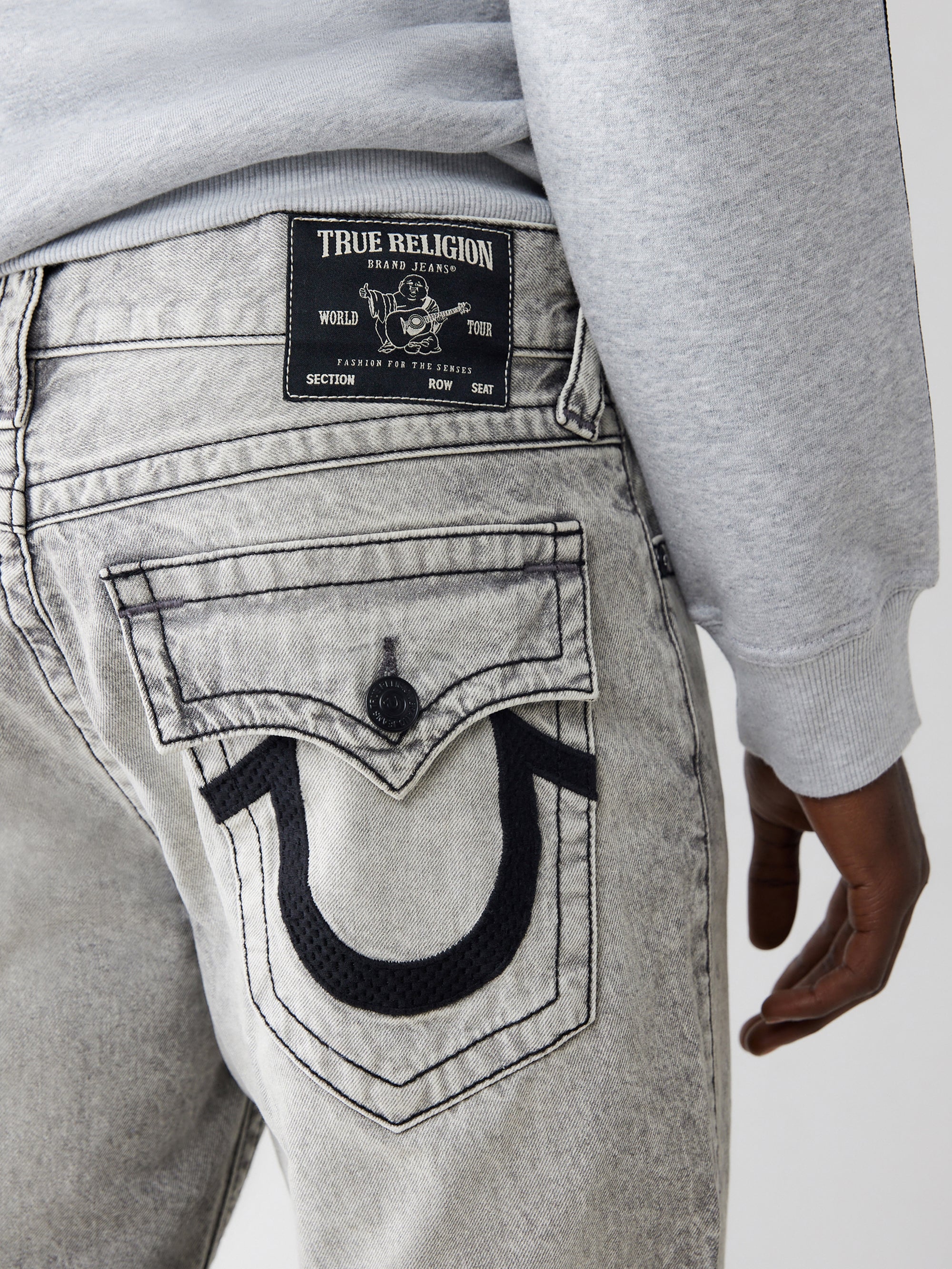 True Religion Ricky SN Flip Mesh Embro HS, 34inch